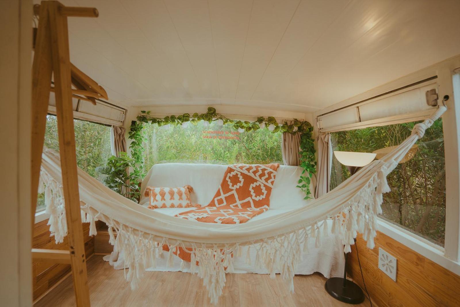The Amazing Inacio Bus Converted Home Sintra Exterior photo