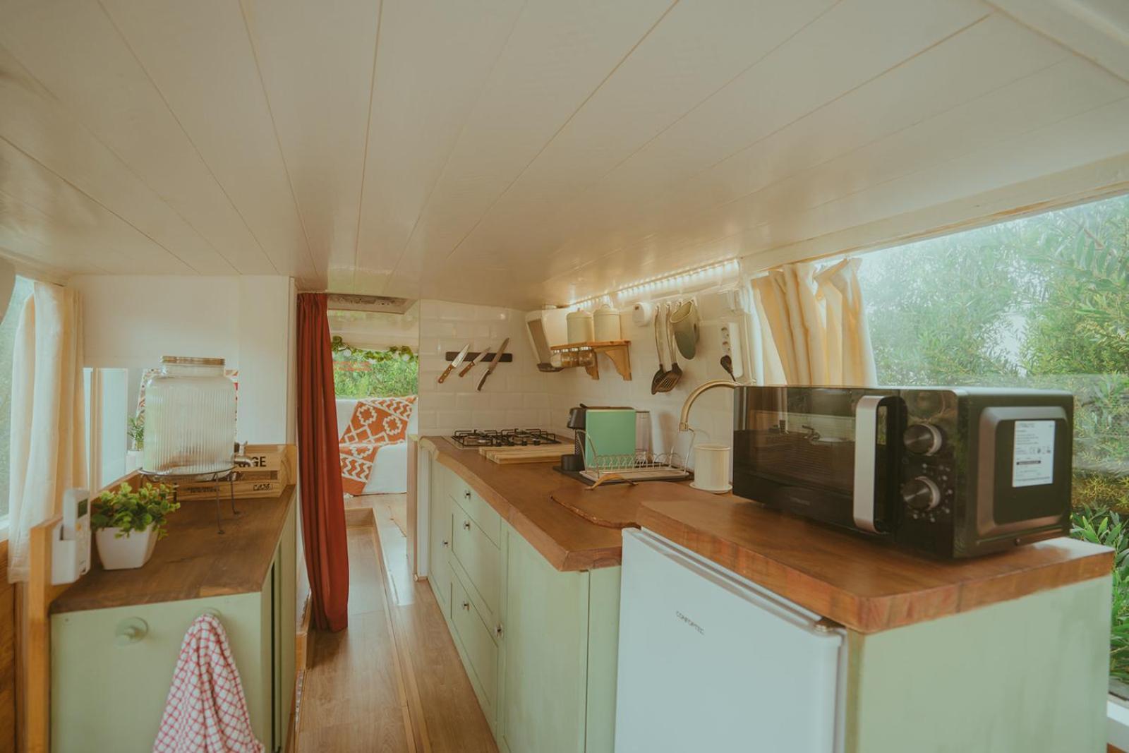 The Amazing Inacio Bus Converted Home Sintra Exterior photo